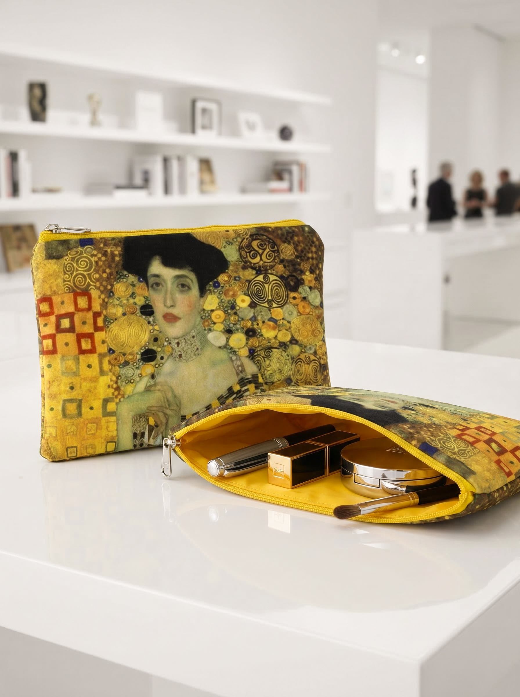 Cosmetic & Travel Bag Adèle Bloch-Bauer Gustav Klimt – displayed in museum shop | ArtyGifts
