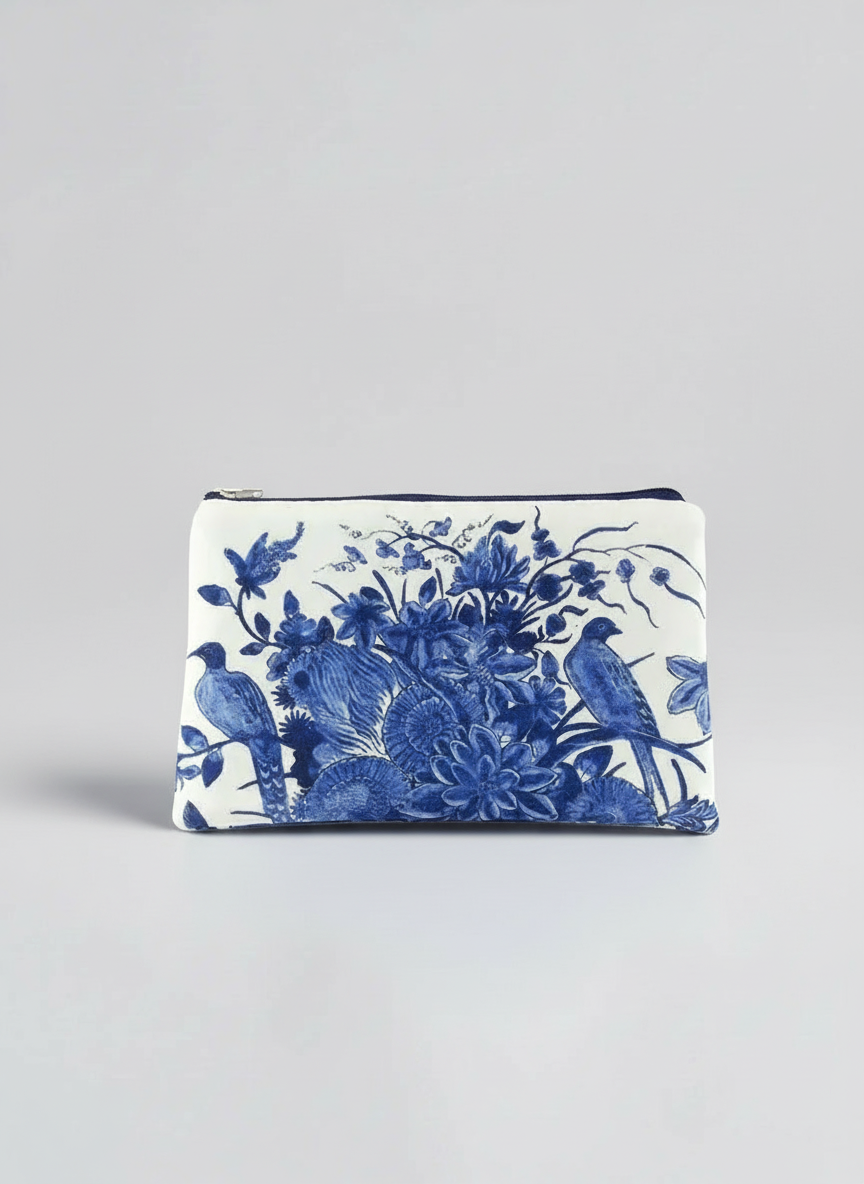 Cosmetic & Travel Bag Delft Blue Birds – art makeup bag detail | Rijksmuseum x ArtyGifts
