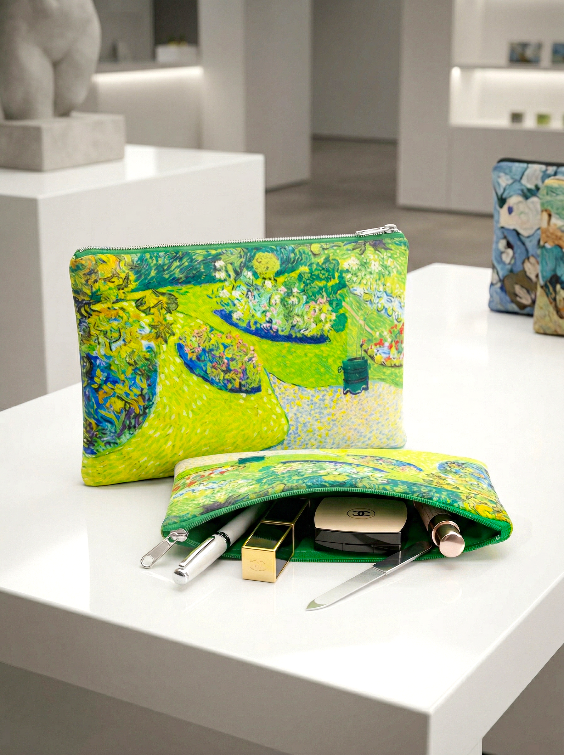 Cosmetic & Travel Bag Garden in Auvers Vincent van Gogh – displayed in museum shop | ArtyGifts
