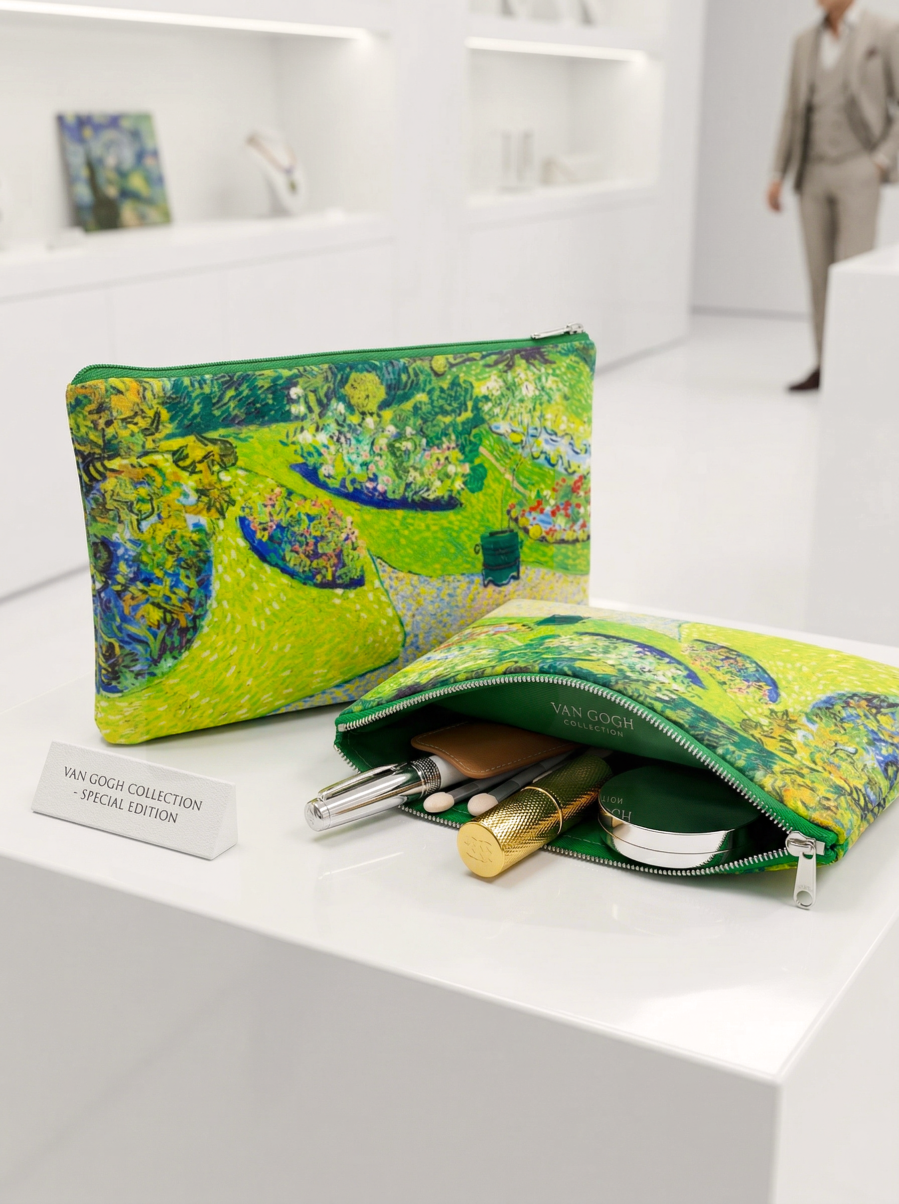Cosmetic & Travel Bag Garden in Auvers Vincent van Gogh – art makeup bag detail | ArtyGifts
