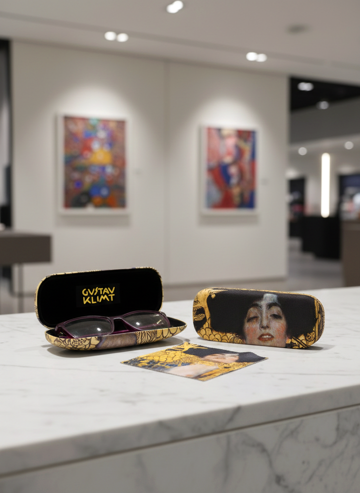 Eyewear Care Gift Set Judith Gustav Klimt – spectacle case with microfiber cloth | ArtyGifts
