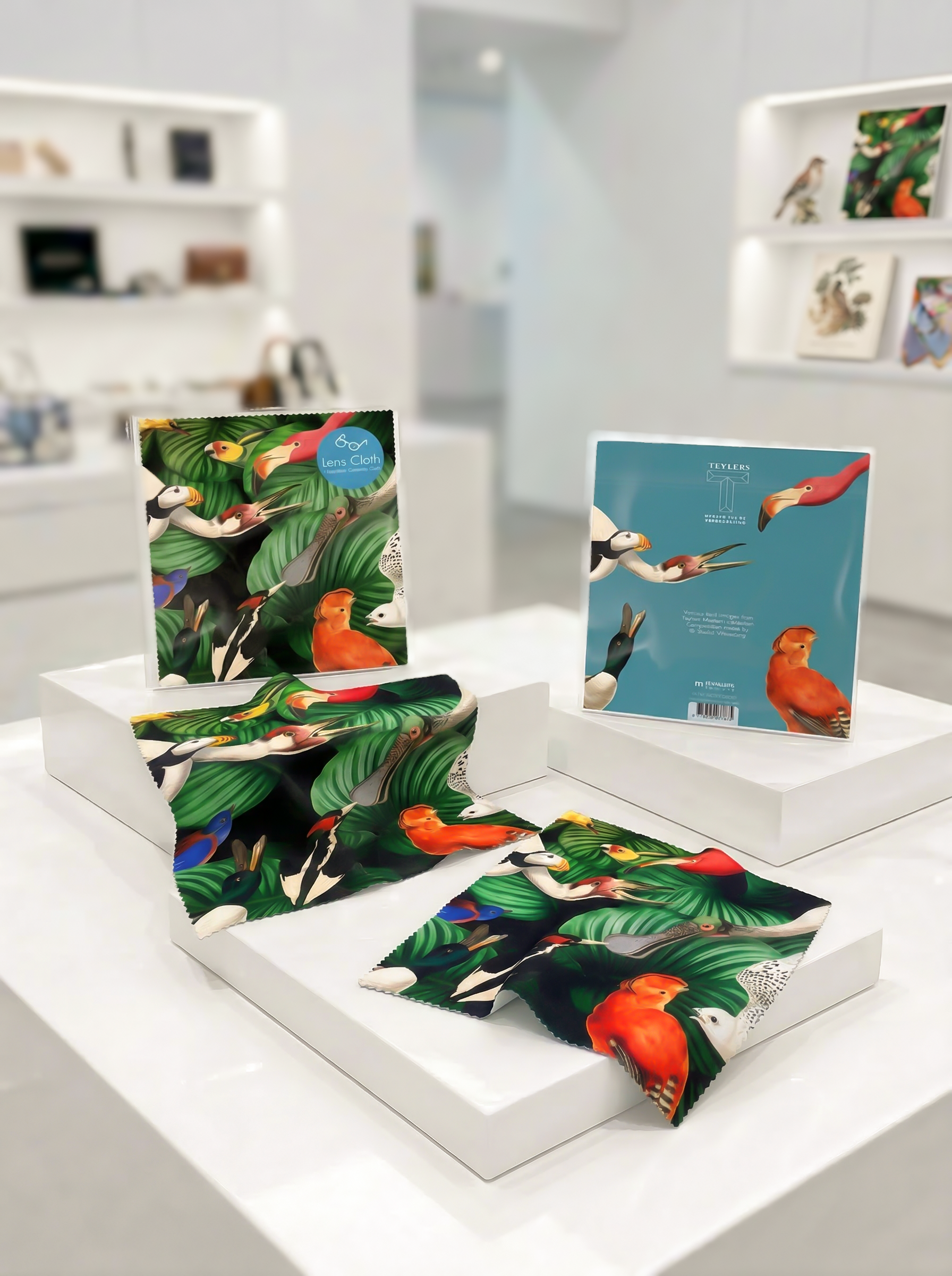 Lens Cloth Set Bird Life – displayed in museum shop | Teylers Museum x ArtyGifts
