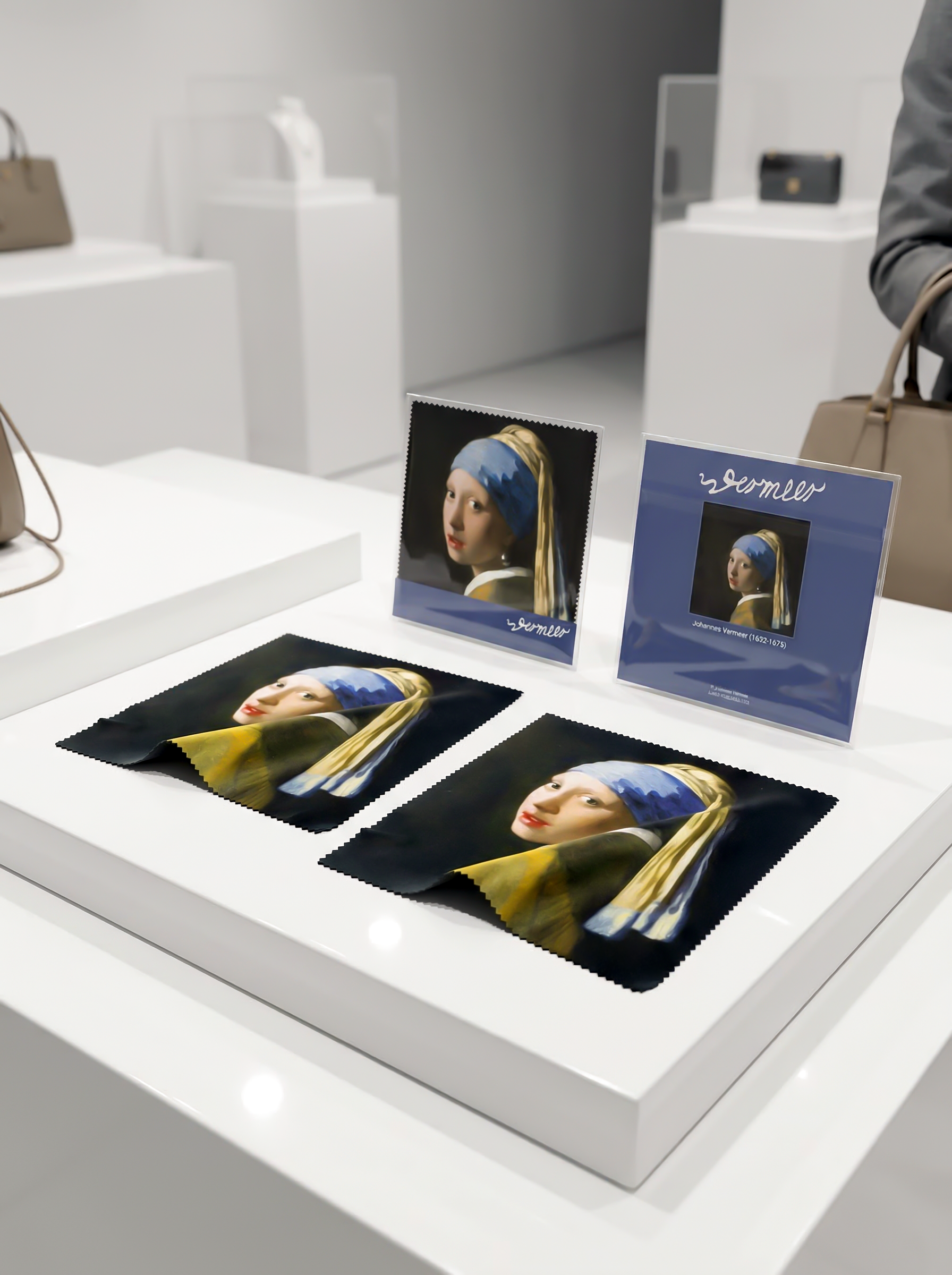 Lens Cloth Set Girl with the Pearl Earring Johannes Vermeer – displayed in museum shop | ArtyGifts
