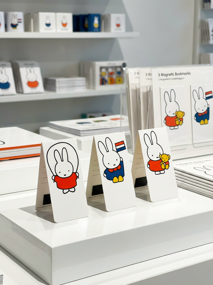 Magnetic Bookmark Set Nijntje Dick Bruna – displayed in museum shop | ArtyGifts
