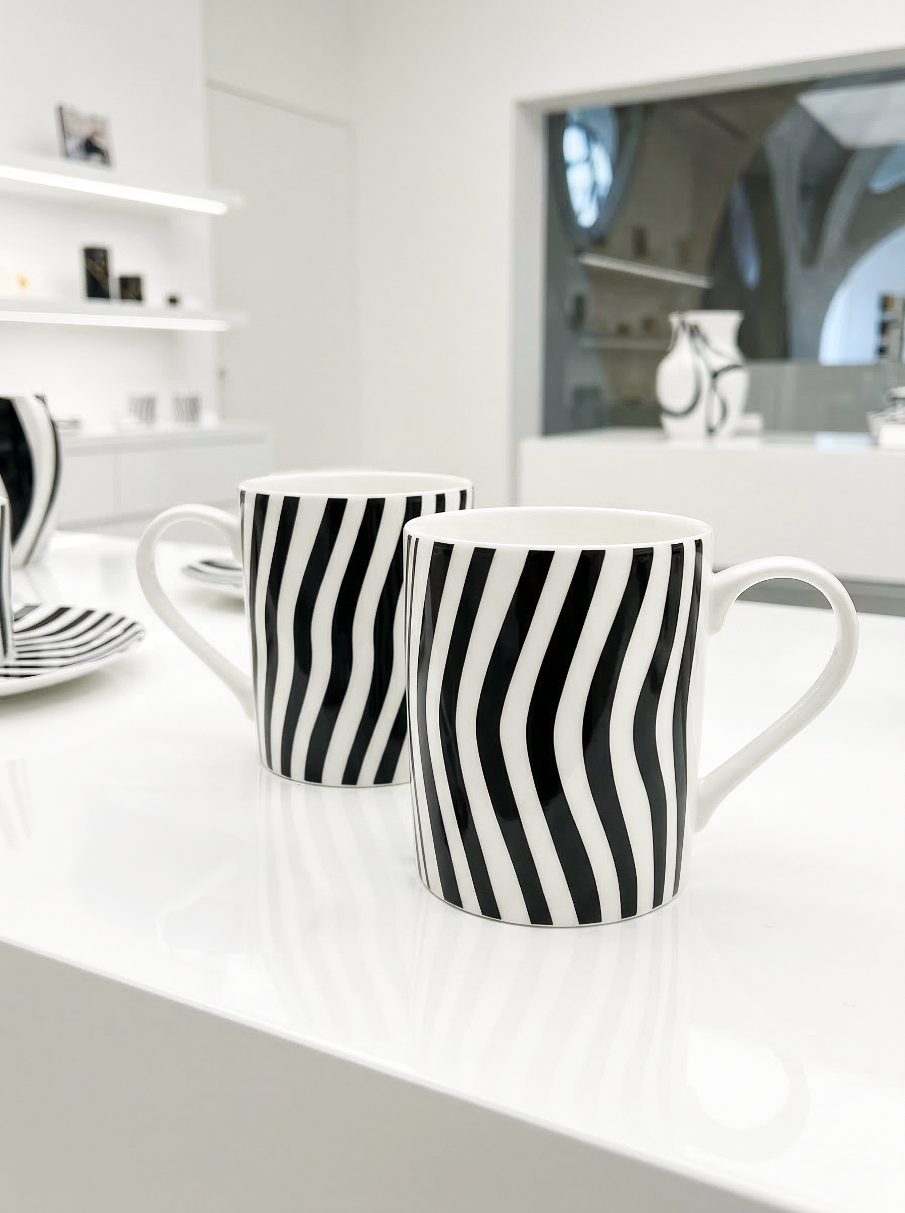 Optical Art porcelain mug set – black and white striped design, ArtyGifts