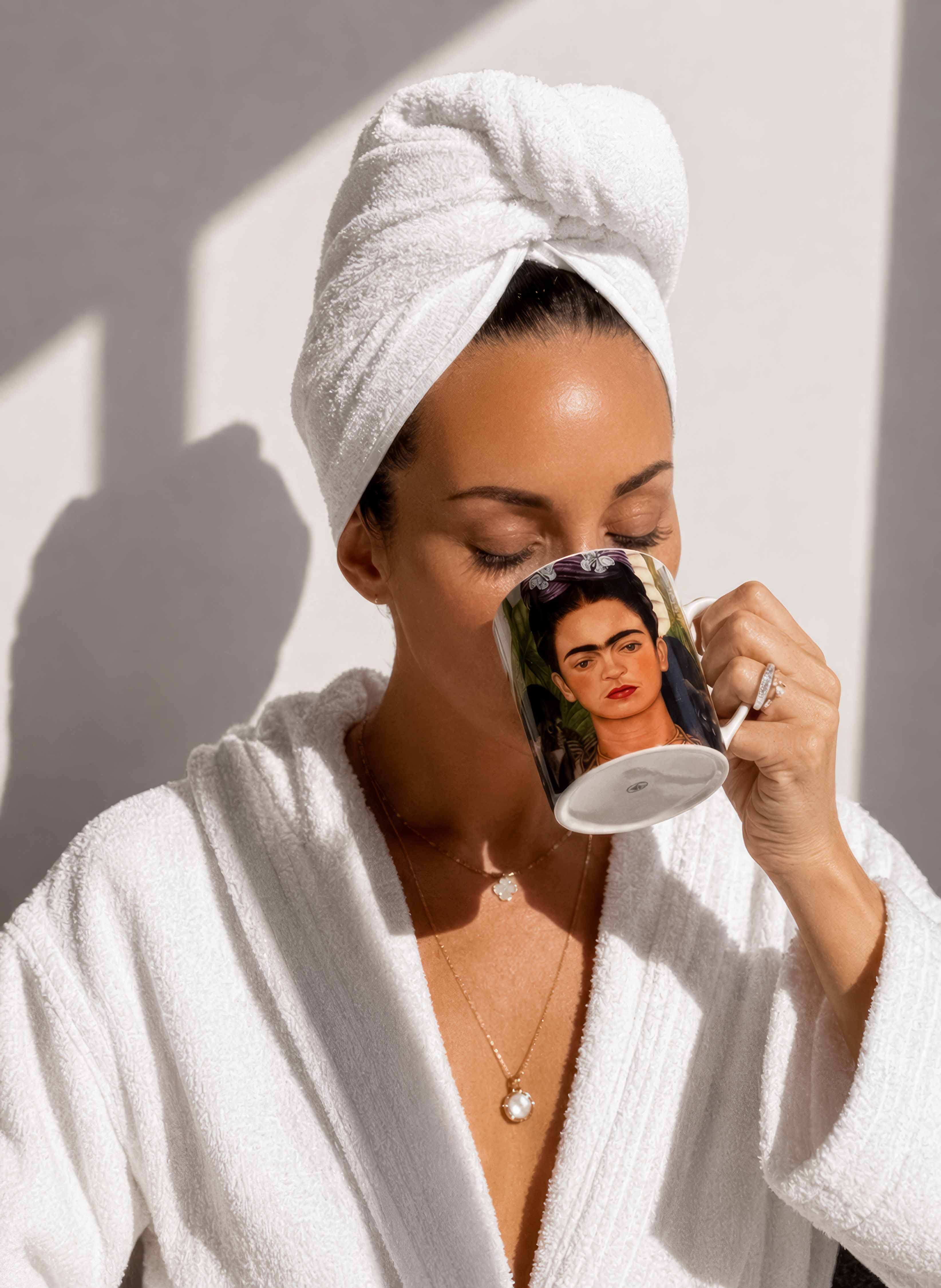 Porcelain Mug Set of 2 Self Portrait with Thorn Necklace Frida Kahlo – lifestyle woman drinking coffee | ArtyGifts
