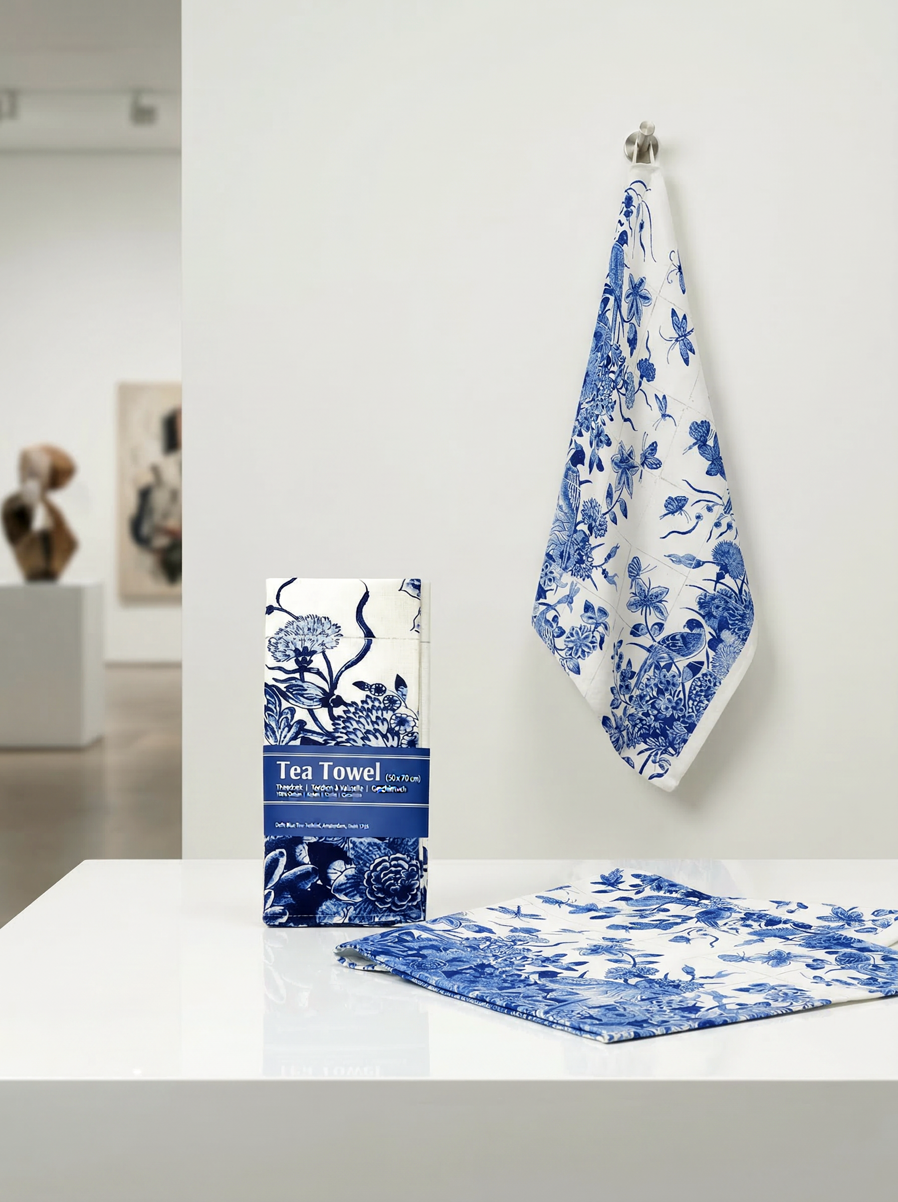 Tea Towel Set Delft Blue Birds – displayed in museum shop | Rijksmuseum x ArtyGifts
