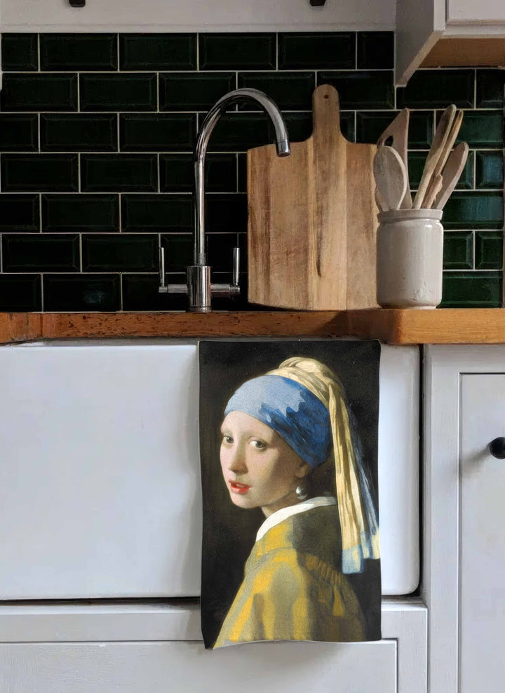 Tea Towel Set Girl with a Pearl Earring Johannes Vermeer – hanging in kitchen lifestyle | ArtyGifts
