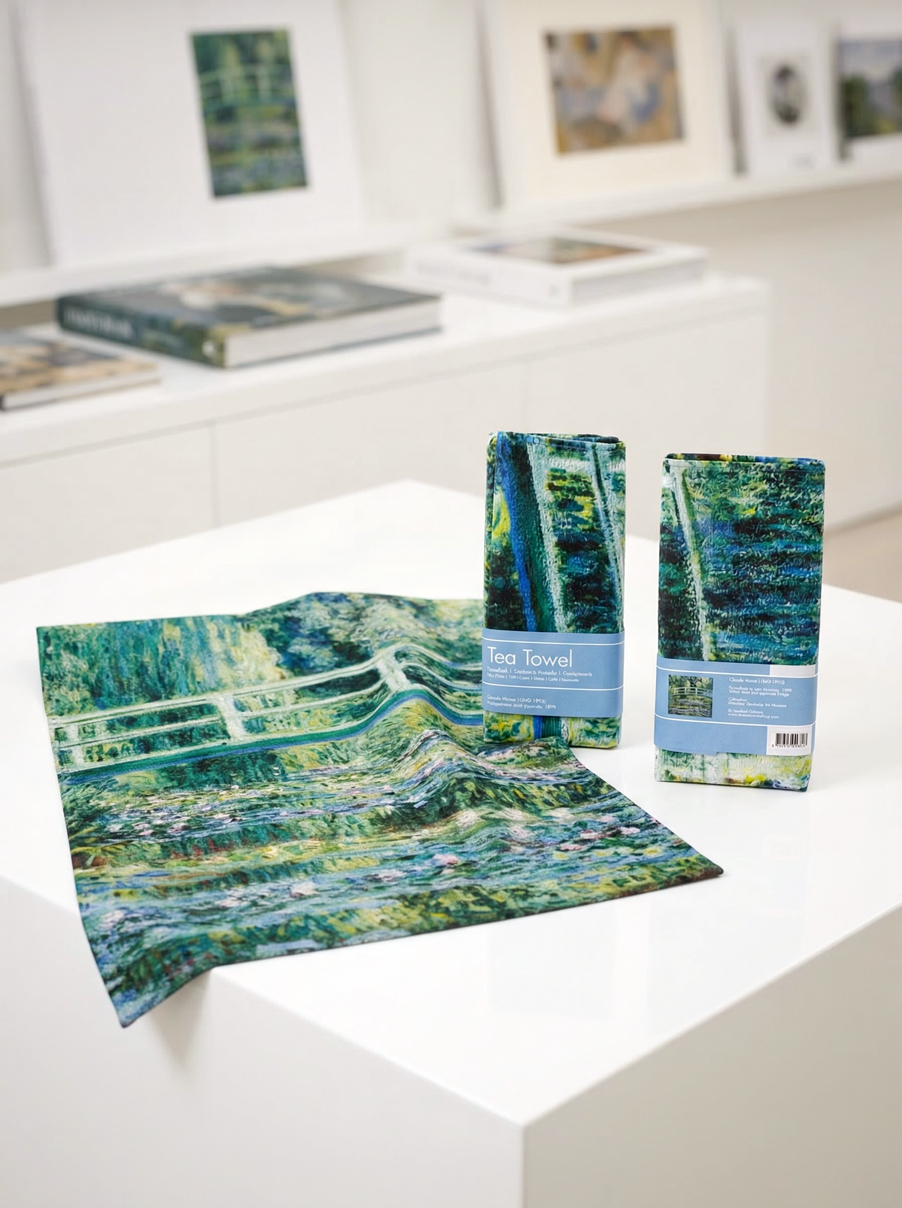 Tea Towel Set Japanese Bridge Claude Monet – art kitchen gift in eco-friendly packaging | ArtyGifts
