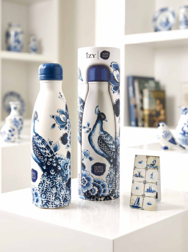 Delft Blue Peacock thermo bottle — IZY Bottles x Heinen Delfts Blauw, 500ml, with cylinder gift box and free magnetic bookmark | ArtyGifts